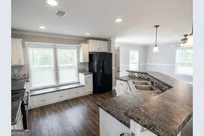 83 Willow Drive E, Newnan, GA 30263 - Photo 4