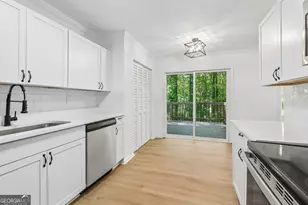 837 Hemingway Rd, Stone Mountain, GA 30088 - Photo 22