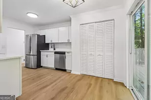 837 Hemingway Rd, Stone Mountain, GA 30088 - Photo 18