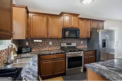 3051 Springdale Rd, Hapeville, GA 30354 - Photo 10