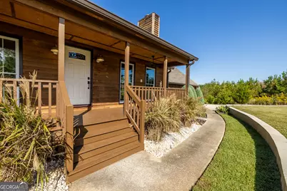 295 Victoria Lane, Newnan, GA 30263 - Photo 6