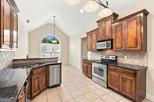 226 Hummingbird Ct, Hampton, GA 30228 - Photo 10