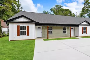 910 Maple St, Fort Valley, GA 31030 - Photo 1