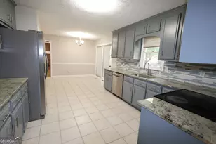 185 White Pines Dr, Alpharetta, GA 30004 - Photo 4