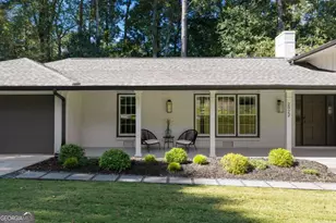 2022 Deren Way NE, Atlanta, GA 30345 - Photo 2