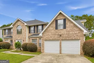 1560 Rogers Crossing Dr, Lithonia, GA 30058 - Photo 1