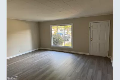 31 E Wright Street, Winder, GA 30680 - Photo 4