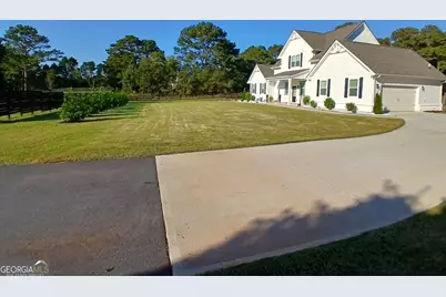 1081 E Lake Road, McDonough, GA 30252 - Photo 8