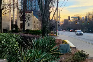 21 Delmont Dr, Atlanta, GA 30305 - Photo 8