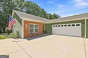 2102 Commonwealth Cir, Newnan, GA 30263 - Photo 1