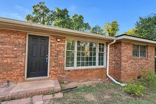 113 Carter St, Cornelia, GA 30531 - Photo 1