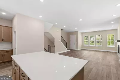 803 Auguste Avenue, Scottdale, GA 30079 - Photo 6