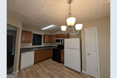 2079 Grove Way, Hampton, GA 30228 - Photo 2