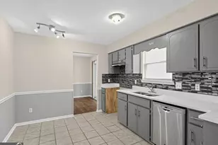 1528 Woodcrest Cir, Hinesville, GA 31313 - Photo 10