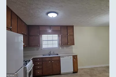 5852 Summerglen Lane, Atlanta, GA 30349 - Photo 4