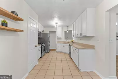 95 Otara Woods Drive, Newnan, GA 30263 - Photo 2