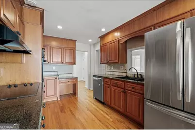 3474 Sunderland Circle NE, Atlanta, GA 30319 - Photo 8