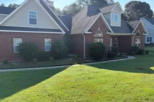 114 Erin Way, Warner Robins, GA 31088 - Photo 1
