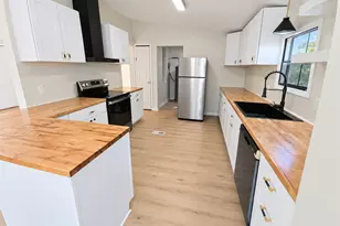 910 Steele Dr, Hampton, GA 30228 - Photo 2