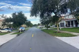 1219 NW 204th St, Miami Gardens, FL 33169 - Photo 4