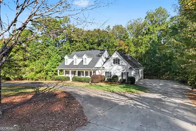 235 Line Creek Cir, Sharpsburg, GA 30277 - Photo 4