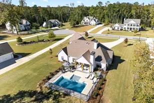 146 Durham Ests Dr, Sharpsburg, GA 30277 - Photo 2