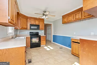 209 Fleming Drive, Bonaire, GA 31005 - Photo 12