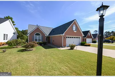 390 Fairway Court, Newnan, GA 30265 - Photo 2