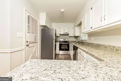 110 Ashmore Drive, Newnan, GA 30263 - Photo 2