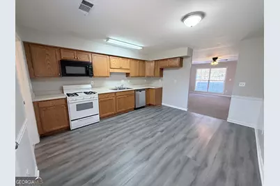 2129 Hickory Bend SE, Conyers, GA 30013 - Photo 6