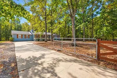 370 Davis Road, Locust Grove, GA 30248 - Photo 2