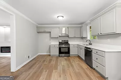 8318 Magnolia Drive, Jonesboro, GA 30238 - Photo 10