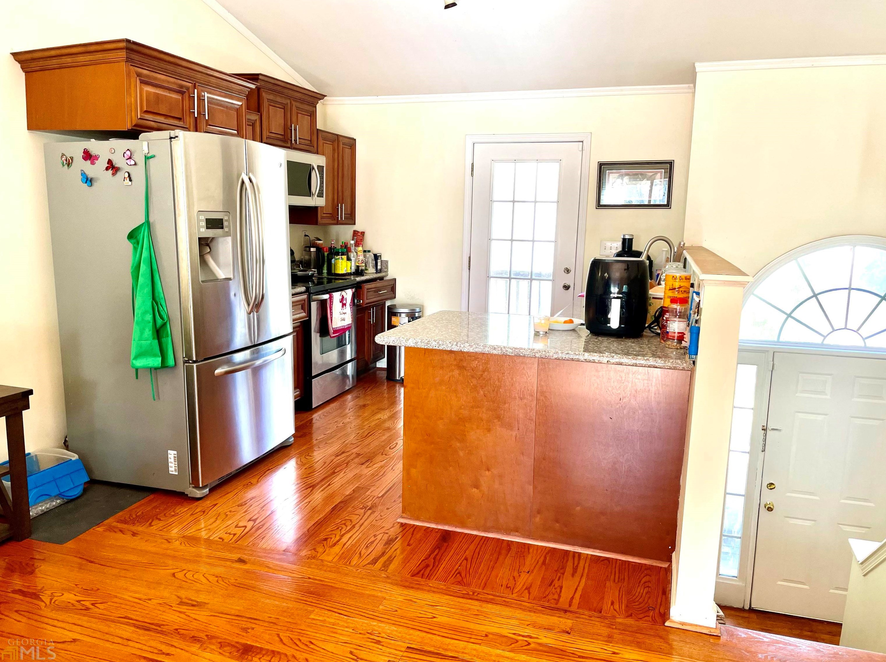 3631 Valley Creek Dr, Flowery Branch, GA 30542