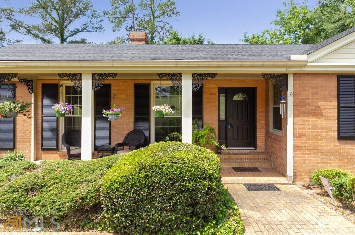 2944 Stuart Dr, Macon, GA 31204-1533