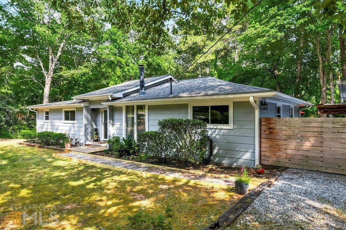 2956 Bomar Rd, Douglasville, GA 30135-2006