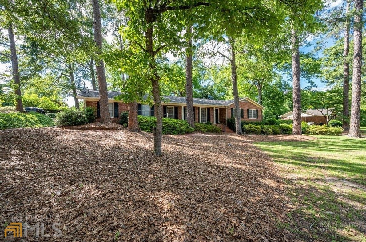 3665 Berkley Dr, Macon, GA 31204-1827