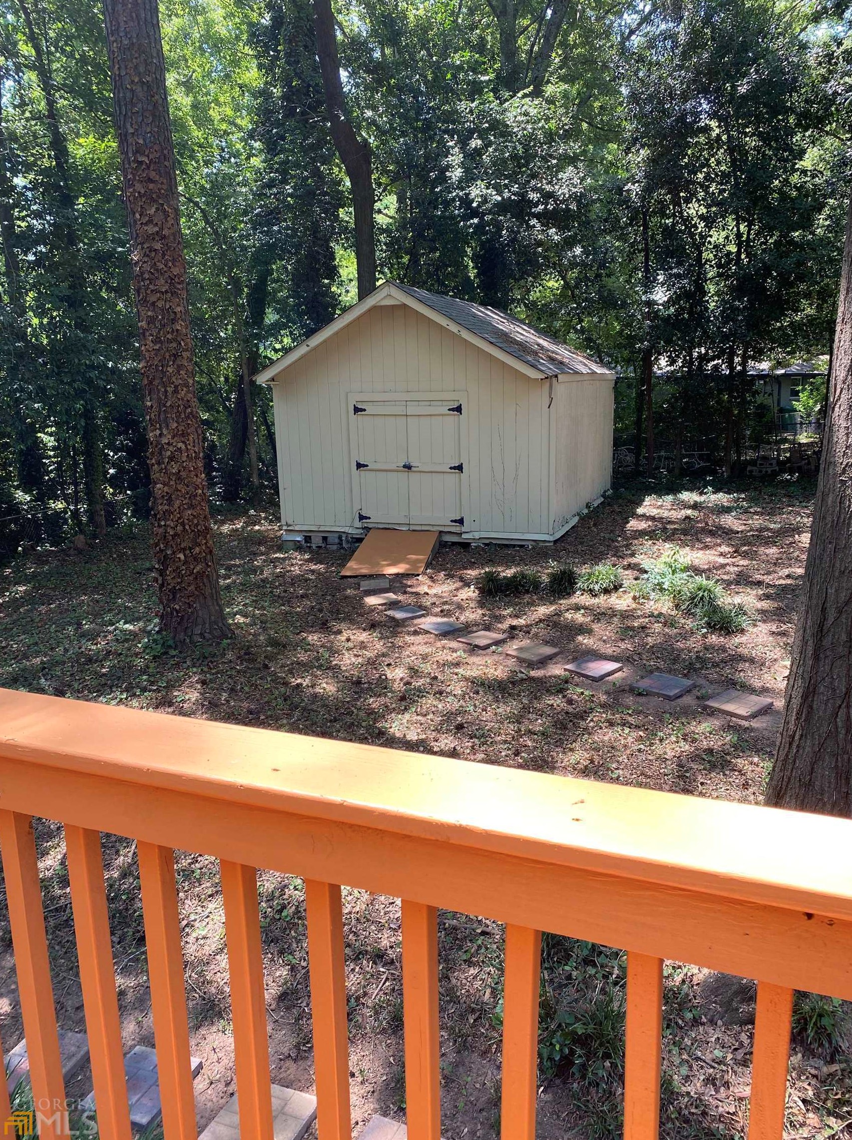 1498 Sanden Ferry Dr, Decatur GA  30033-3323 exterior