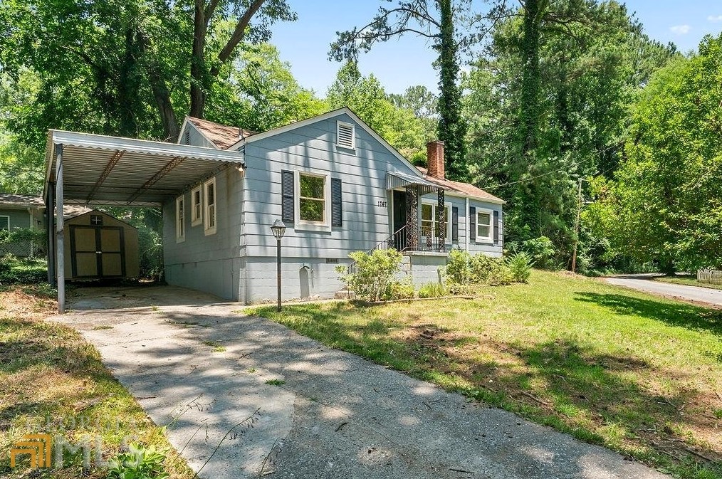 1747 Olympian Way, Atlanta, GA 30310-2438