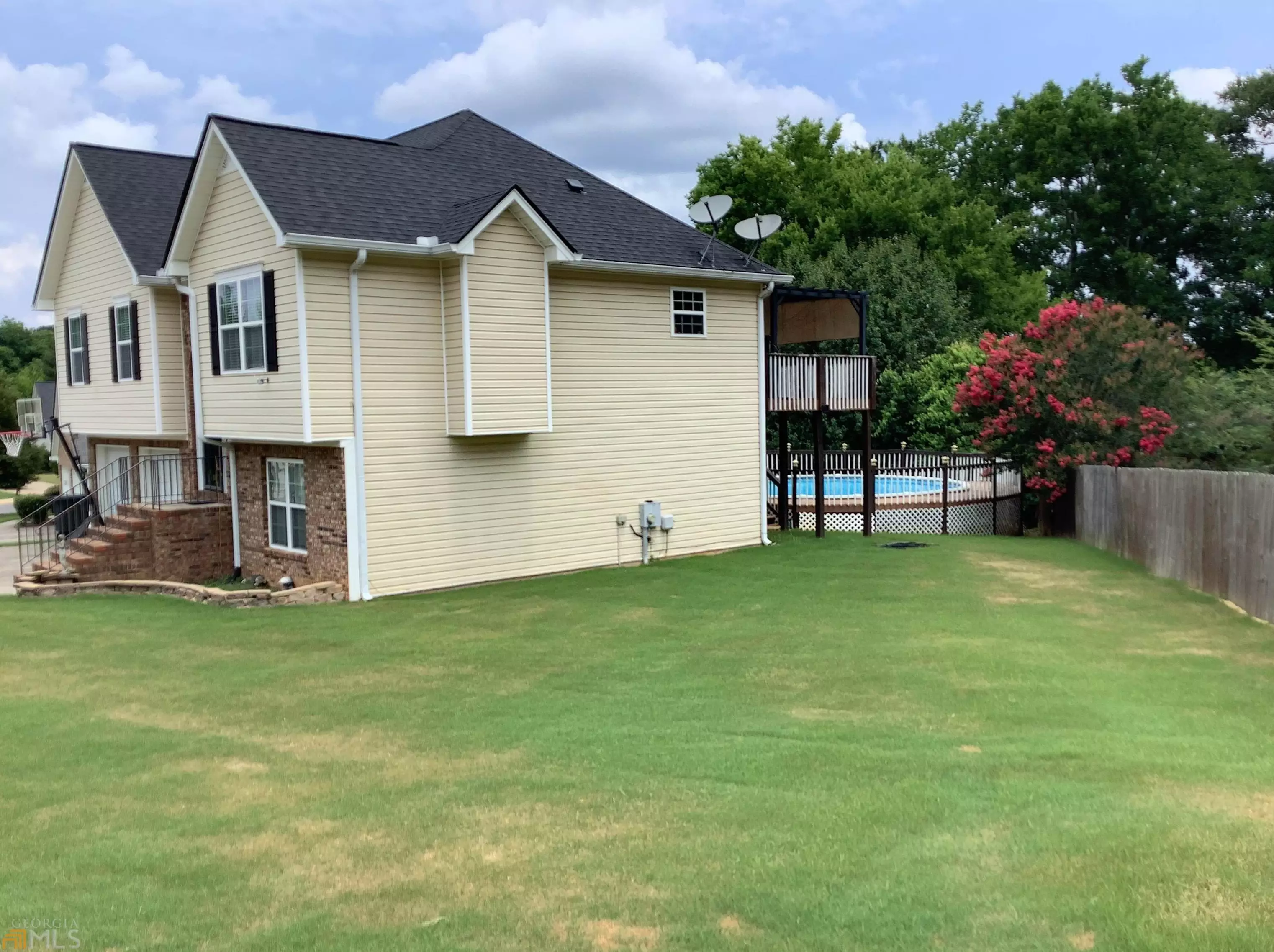 6 Foothills Dr, Rome, GA 30165-3994