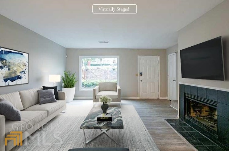 159 Holcomb Ferry Rd, Roswell, GA 30076-2036