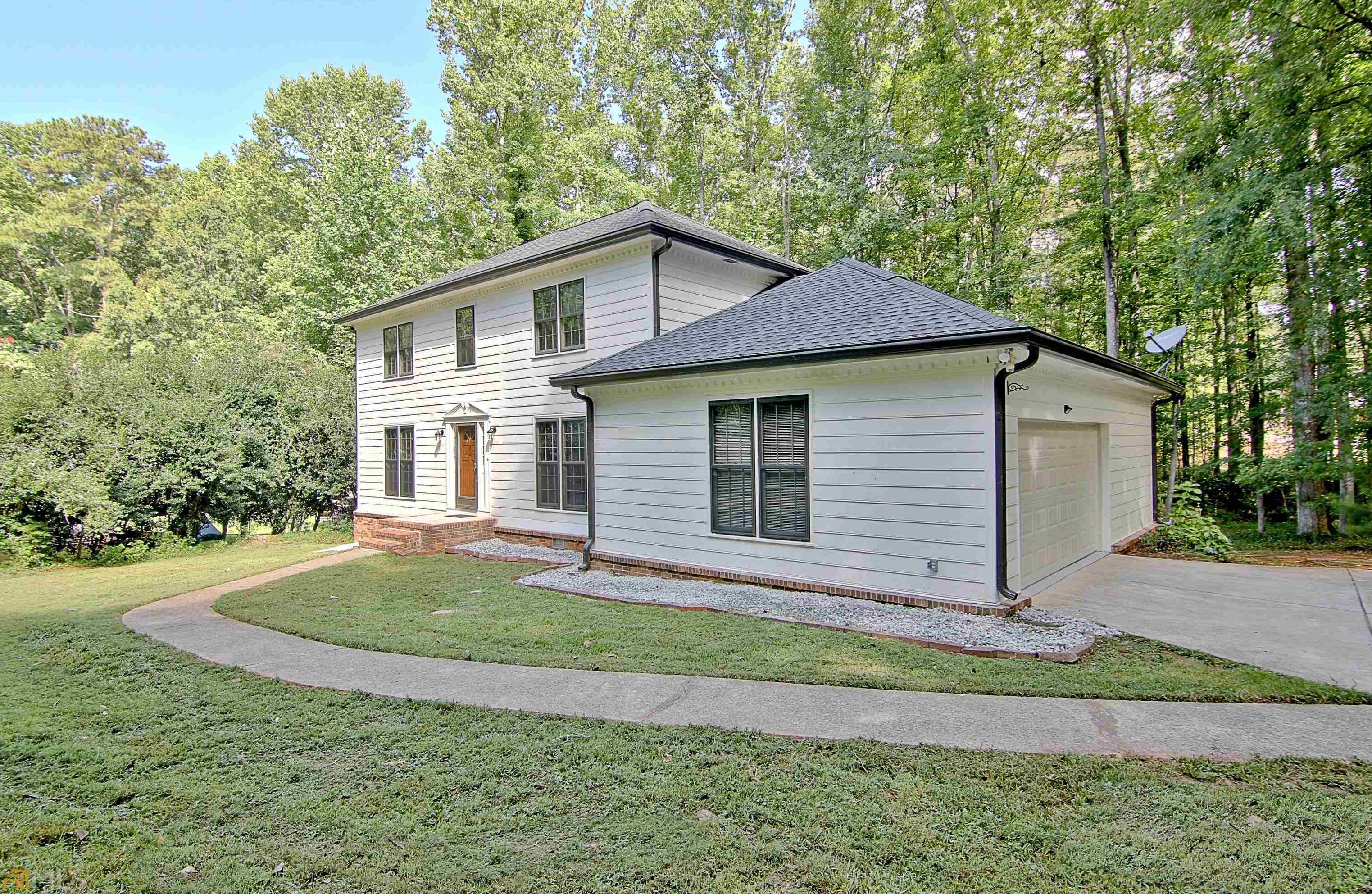 215 Kingswood Dr, Fayetteville, GA 30215
