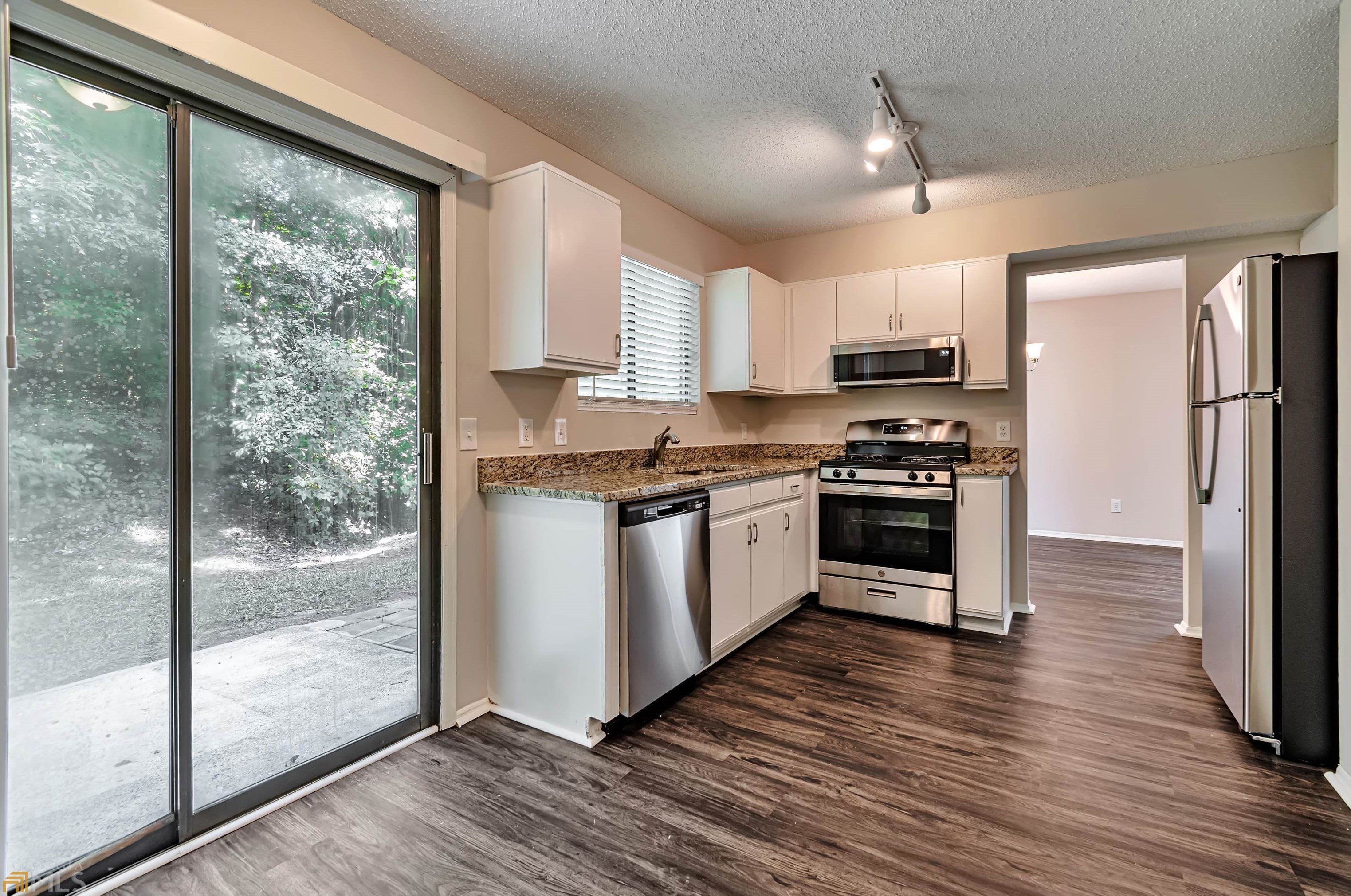 5435 Farmview Close, Stone Mountain, GA 30088