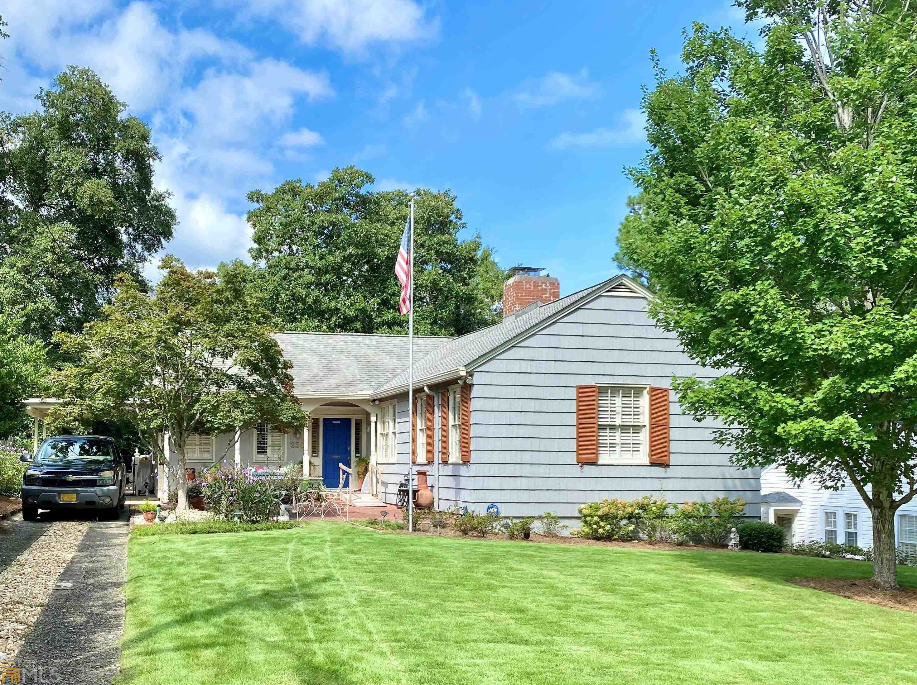 230 Calloway Dr, Macon, GA 31204-2428