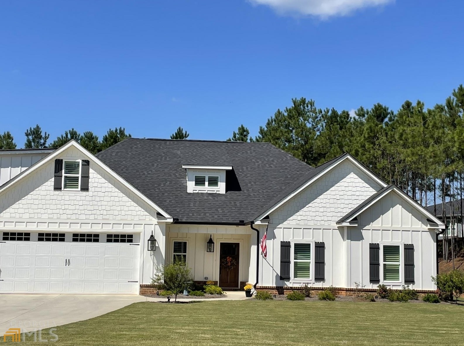 656 Whispering Pines Dr, Macon, GA 31211-6126