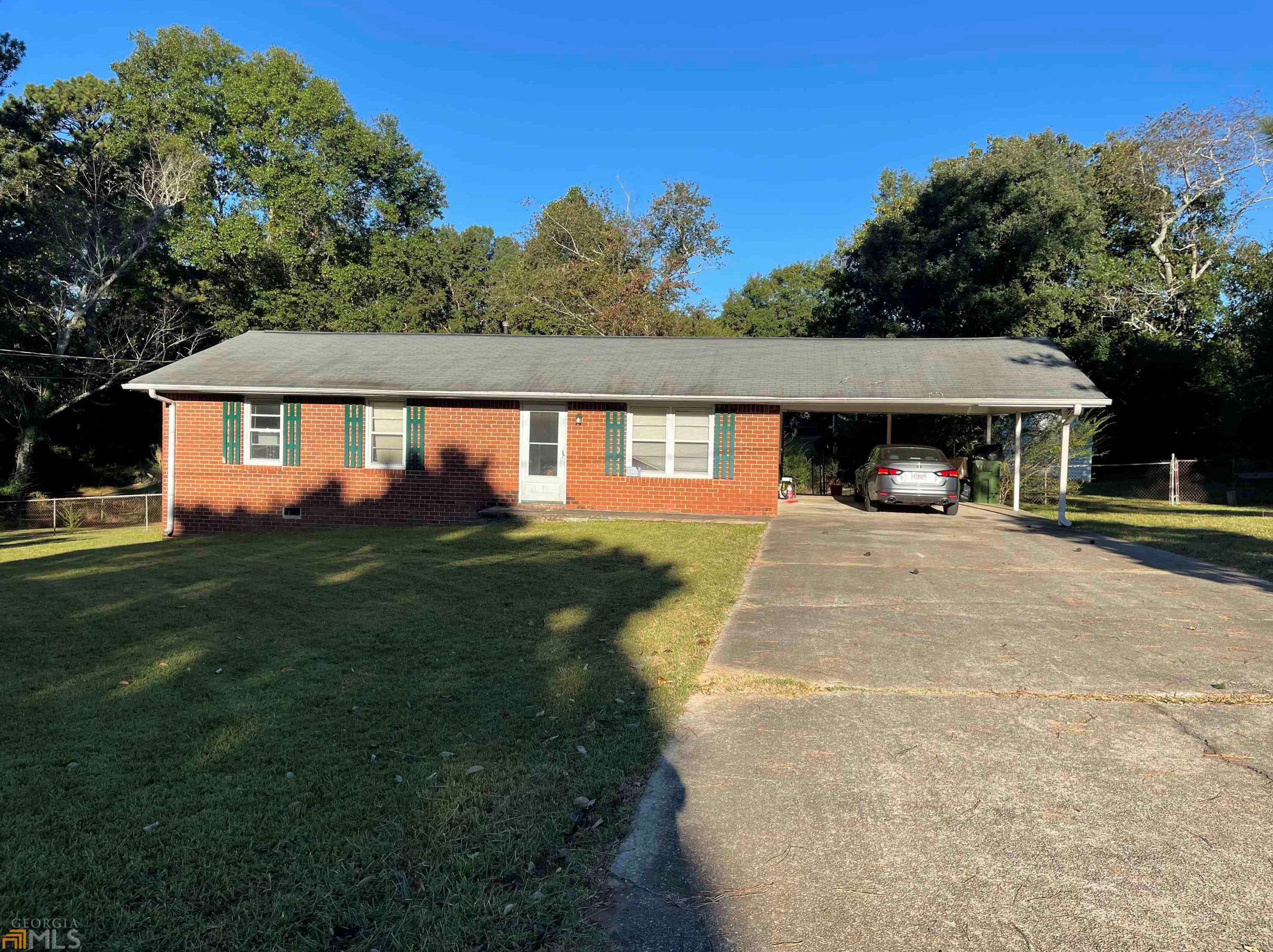 1465 Highpoint Dr, Douglasville, GA 30134-2702