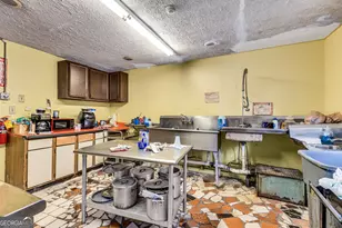 916 SW Metropolitan Parkway SW, Atlanta, GA 30310 - Photo 14