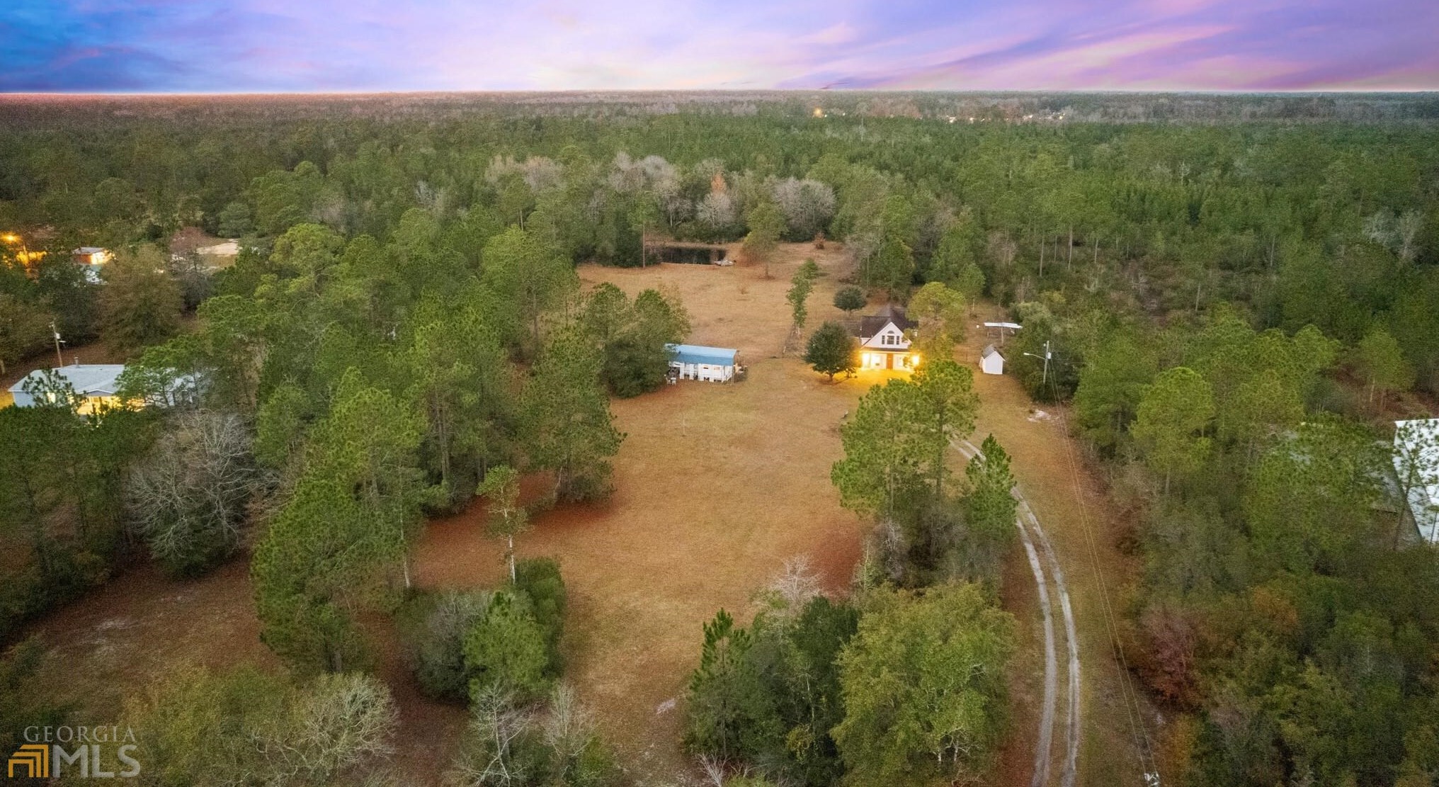 437 Zipperer Rd, Pineora, GA 31312