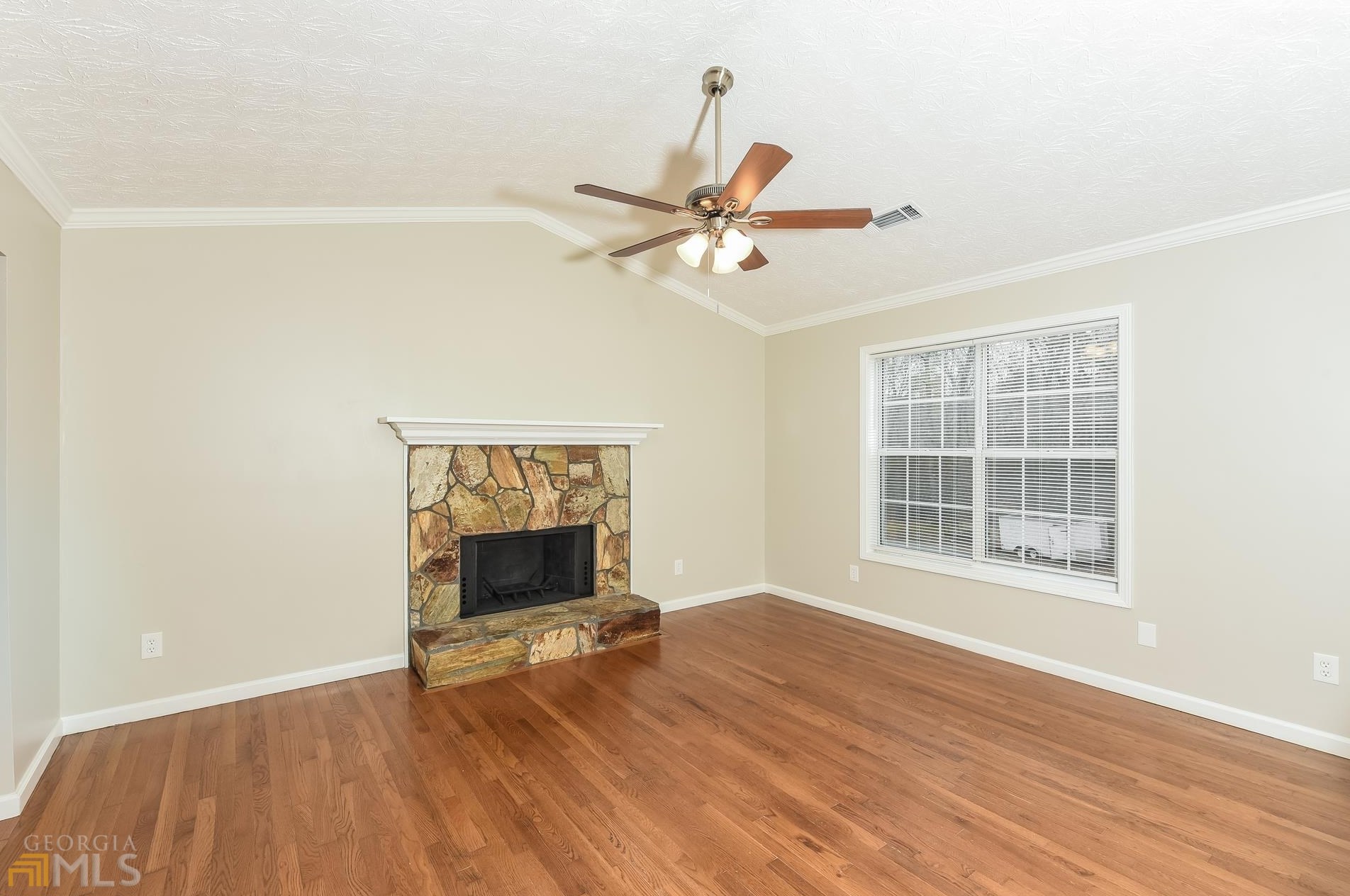 5511 Bushnell Ct, Flowery Branch GA  30542-5160 exterior