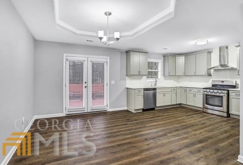 2195 Castle Royale Dr, Lawrenceville GA  30043-2870 exterior