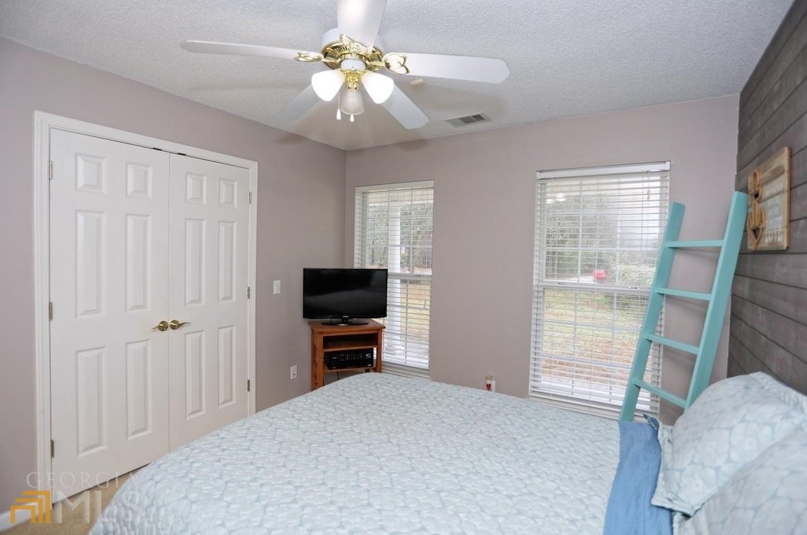 9145 Ferguson Ave, Savannah GA  31406-6323 exterior